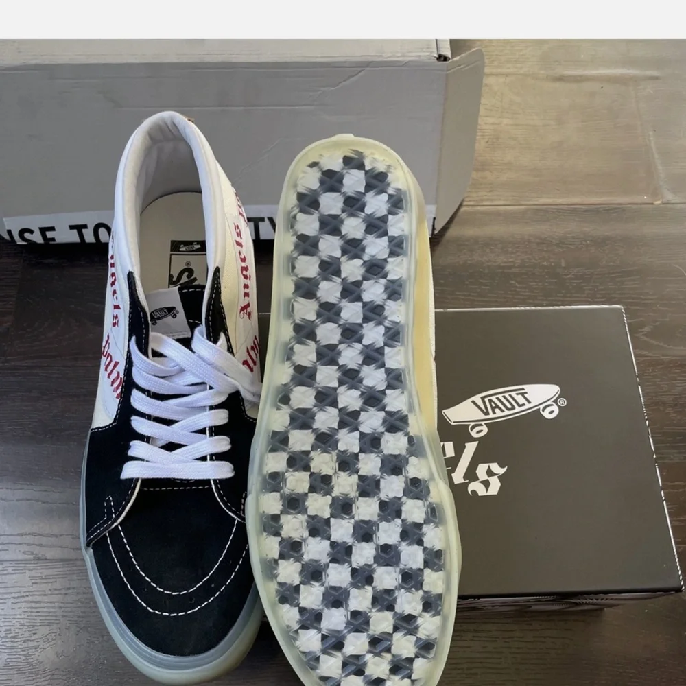 NWT Vans Palm Angels Black and White High-Tops with Red Accents 9M 10.5W - Picture 4 of 4